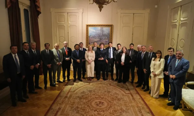 Tras reunirse con gobernadores, Milei aseguró que hubo un acuerdo «con matices» respecto al equilibrio fiscal