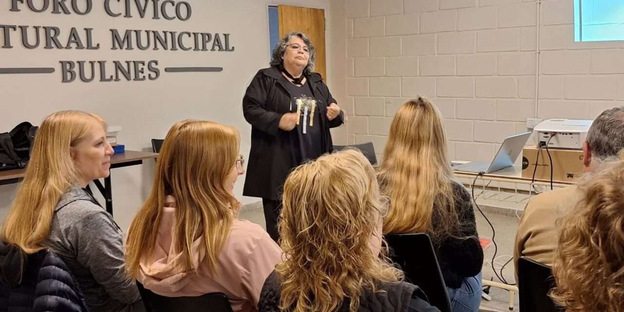 Bulnes inició un curso sobre calidad en la atención al cliente