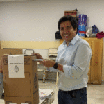 «Cada voluntad cuenta», aseguró el candidato cordobés de LLA, Gonzalo Roca, tras emitir su voto
