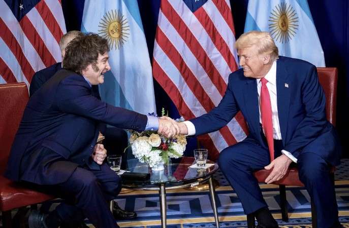 Milei viaja a Estados Unidos a reunirse con Donald Trump tras el auxilio financiero