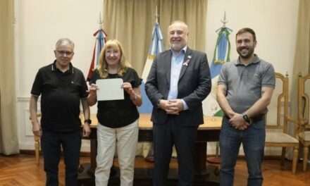 Villa María: el Municipio entregó fondos para obras en 17 centros vecinales