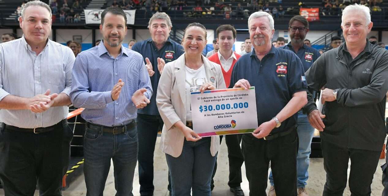 Myrian Prunotto presidió la apertura de la Copa Bomberil en Alta Gracia