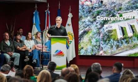 Oliva: Llaryora firmó el convenio para la construcción del Hospital Polivalente