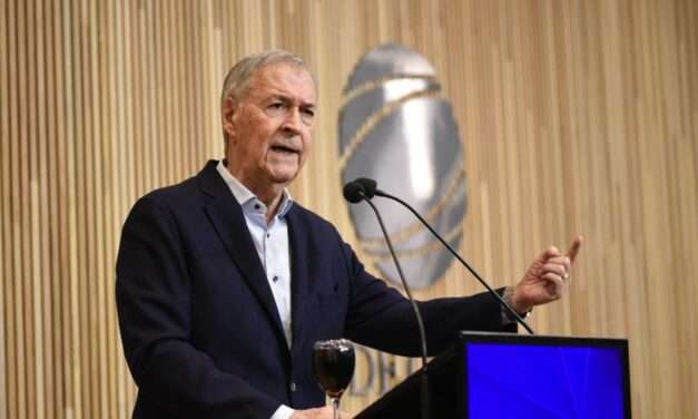 Schiaretti en la Bolsa de Comercio: llamó a gobernar con diálogo y sin ideologismos