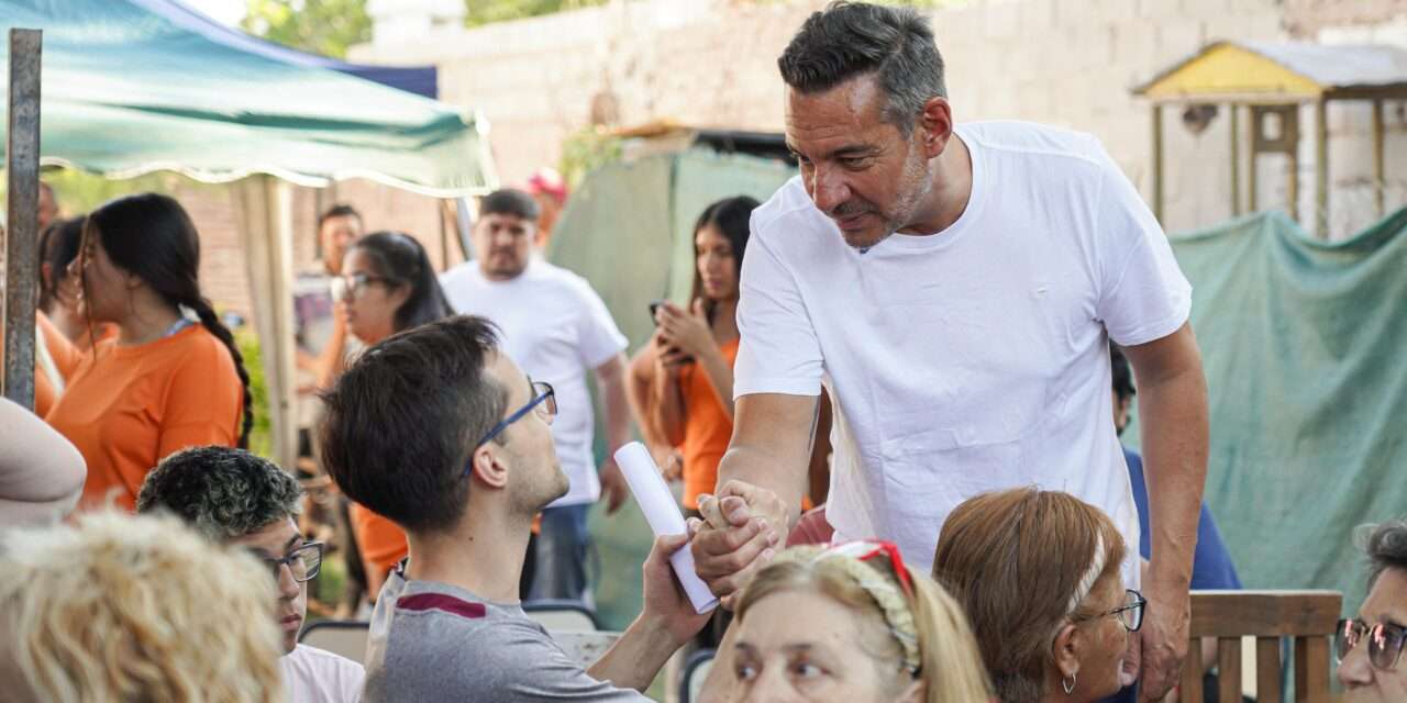 Siciliano profundiza el trabajo territorial en los barrios y milita el modelo cordobés