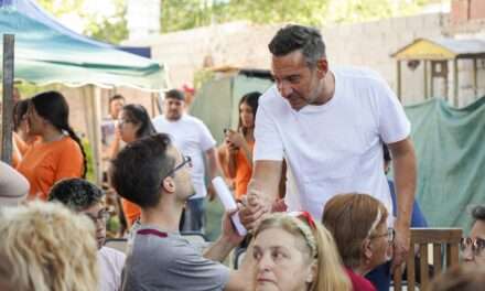 Siciliano profundiza el trabajo territorial en los barrios y milita el modelo cordobés
