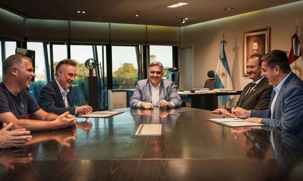 La Provincia y Bancor acordaron con los comerciantes planes de financiación con Tarjeta Cordobesa