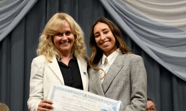 La UNRC entregó 74 diplomas profesionales en una nueva colación