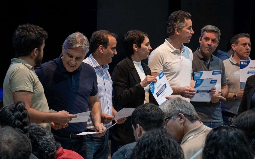 Río Cuarto: Llaryora y De Rivas entregaron 983 créditos por más de $ 430 millones