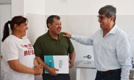 Entrega de una nueva vivienda del PROMAVI en Vicuña Mackenna