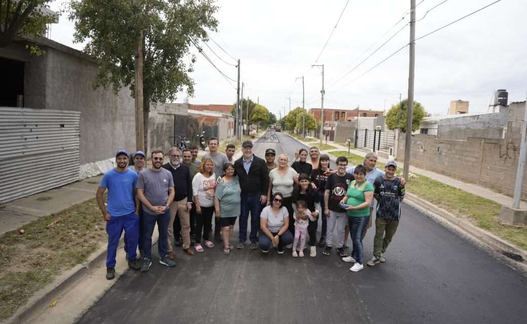 Accastello supervisó el avance del Plan «400 cuadras de pavimento» en tres barrios de la ciudad