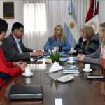 La UNRC y el municipio de Monte de los Gauchos firmaron un convenio para ampliar el acceso a las residencias estudiantiles