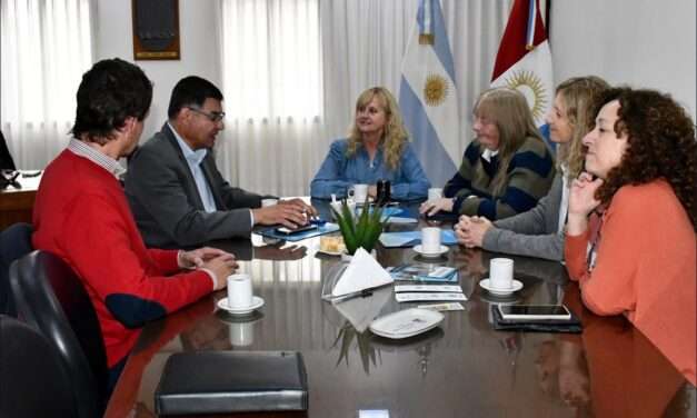 La UNRC y el municipio de Monte de los Gauchos firmaron un convenio para ampliar el acceso a las residencias estudiantiles