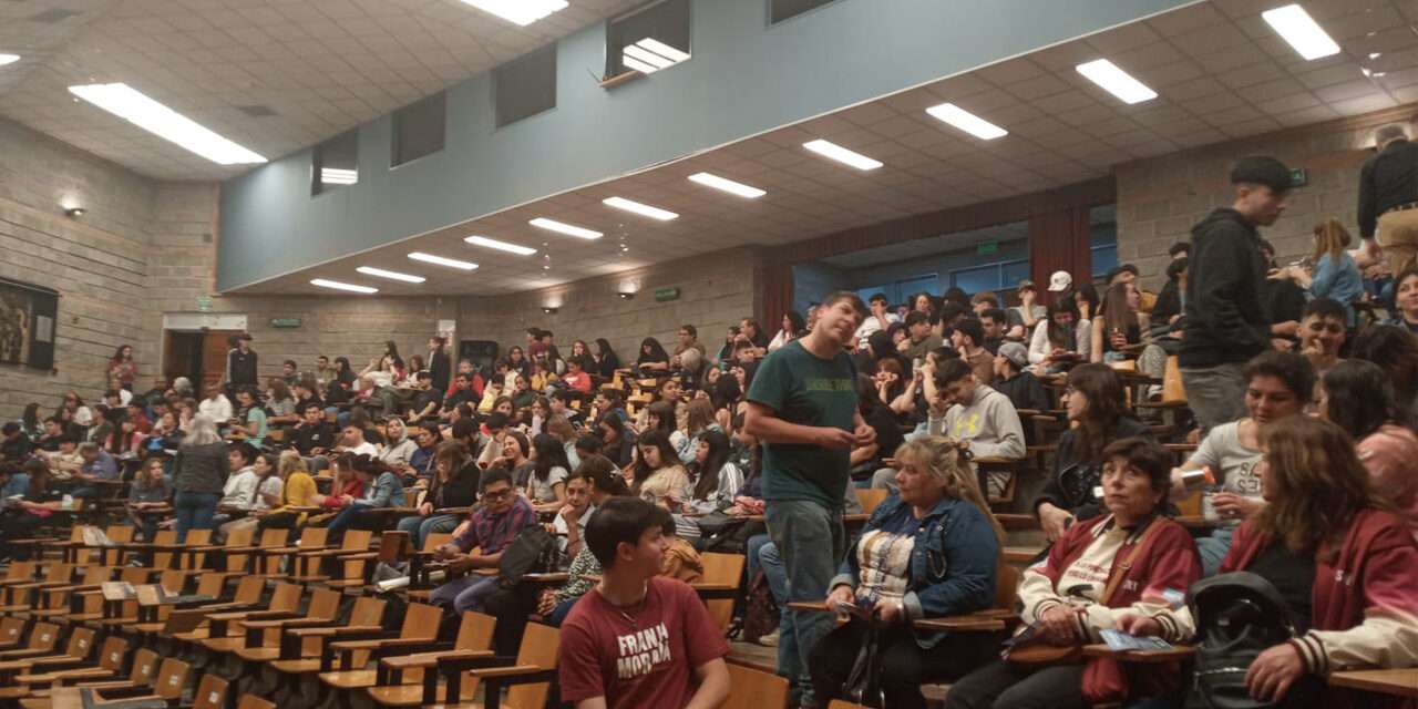 UNRC: Se realizó una jornada de oferta académica para estudiantes de CENMAs