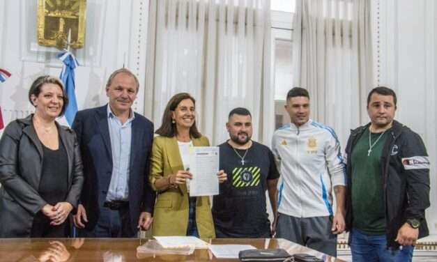 Río Cuarto: Medio centenar de familias accedieron a la escritura de sus viviendas