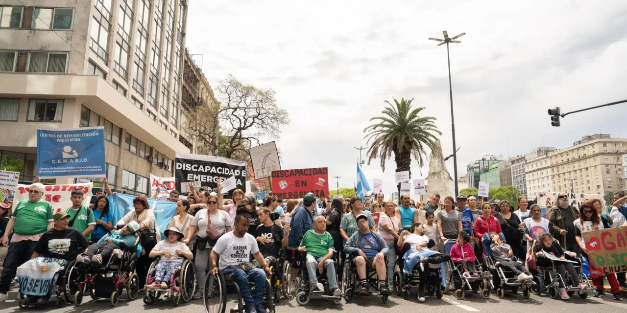 Discapacidad: el Gobierno ofreció aumentos irrisorios para el sector, que exige la aplicación de la Ley de Emergencia