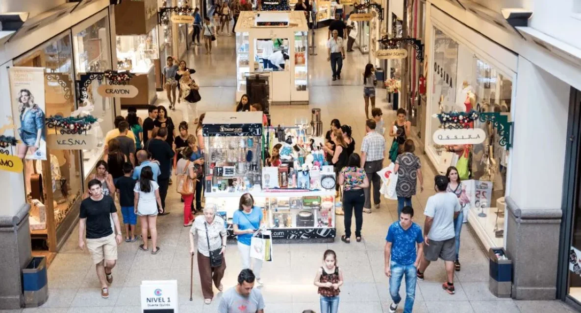 El Indec informó que en shoppings la caída fue del 1,9% interanual