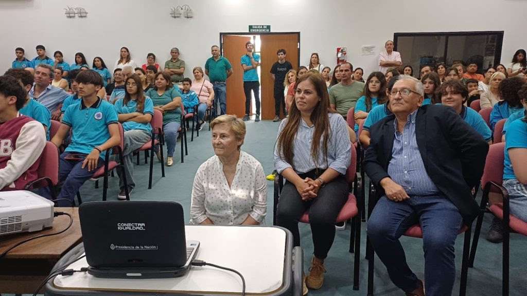 Alumnos y docentes de Huinca Renancó ya disfrutan de una nueva escuela Proa