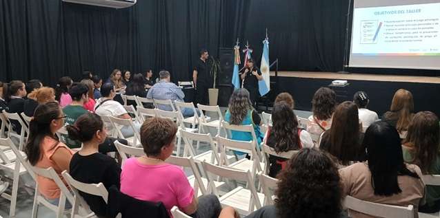 RAAC Ucacha realizó un taller sobre juego patológico y prevención de adicciones digitales