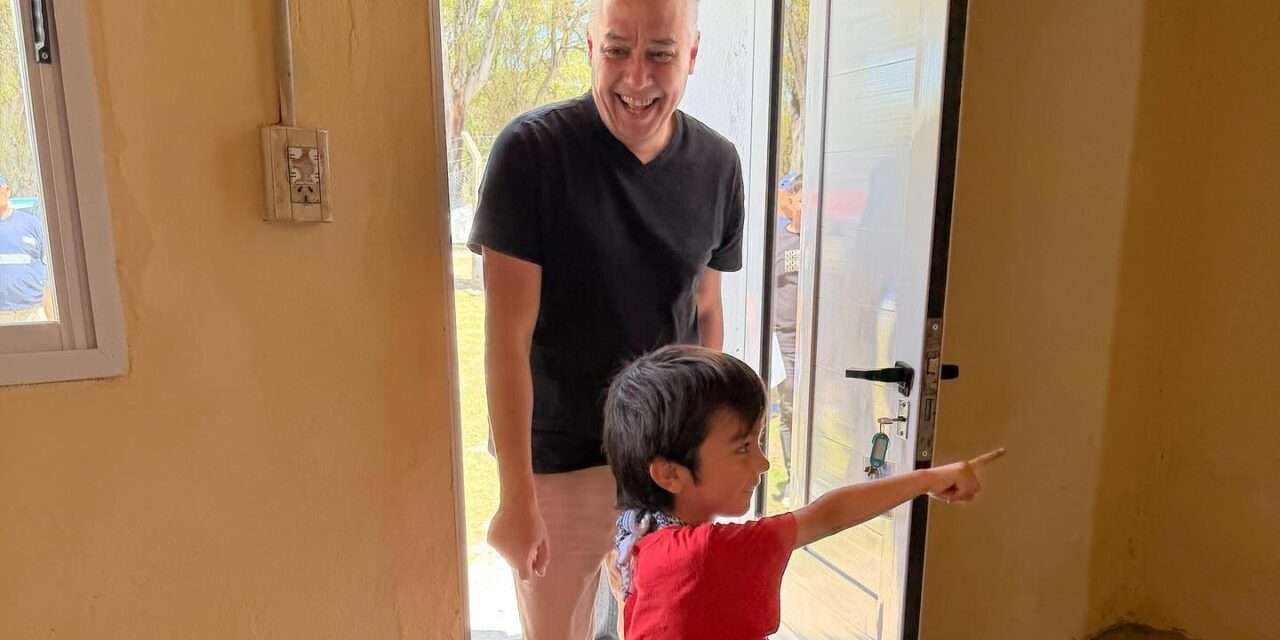 Villa Huidobro: una nueva familia accede a su vivienda propia