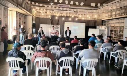 Alejandro Roca inició una capacitación para operarios de tractores