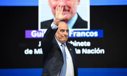 Renunció Francos y Adorni lo reemplazará como jefe de Gabinete; también se fue Catalán