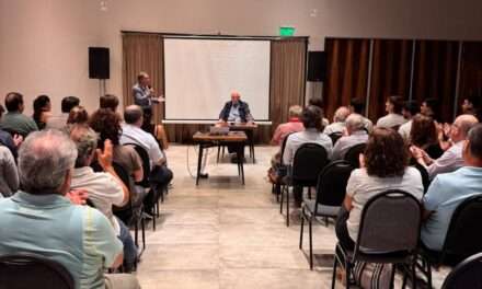 Juan Carlos de Pablo analizó el contexto económico global y nacional en Río Cuarto