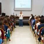 Estudiantes de General Levalle participaron de una charla sobre decisiones y proyectos de vida