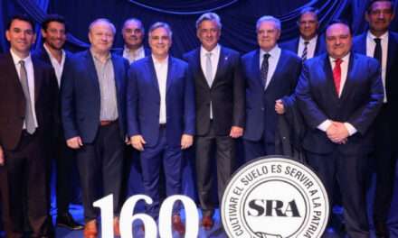 Llaryora participó del inicio de las celebraciones por el 160° aniversario de la Sociedad Rural Argentina