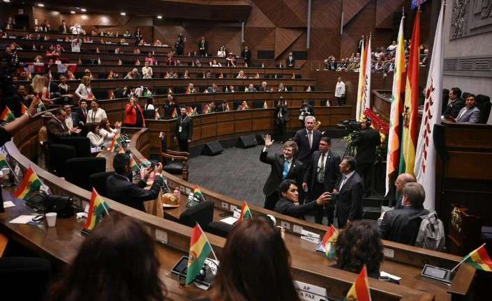 Milei participó de la ceremonia de asunción del presidente boliviano Rodrigo Paz Pereira