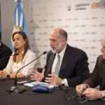 El ministro Guillermo Acosta presentó el Presupuesto 2026 en la Legislatura