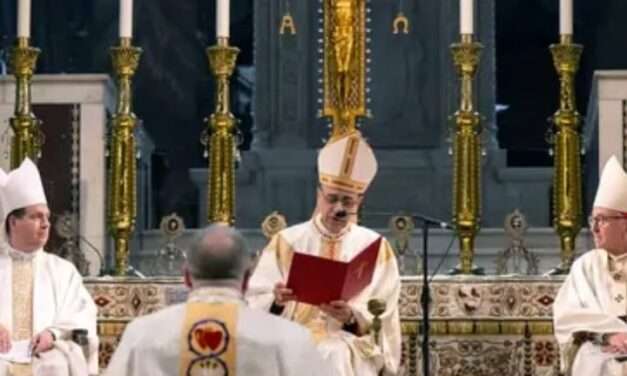 Una nota doctrinal del Vaticano considera inapropiado decir que la Virgen María es Corredentora