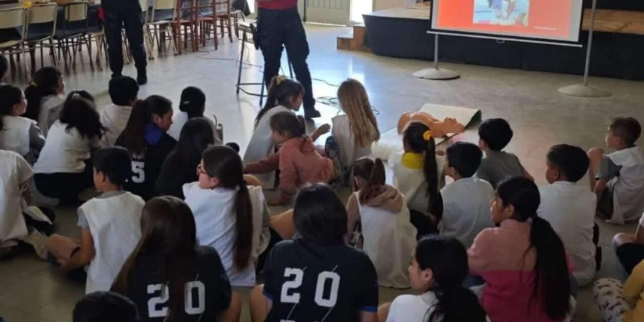 El DUAR brindó una capacitación en primeros auxilios a estudiantes de la Escuela Primaria de Chucul