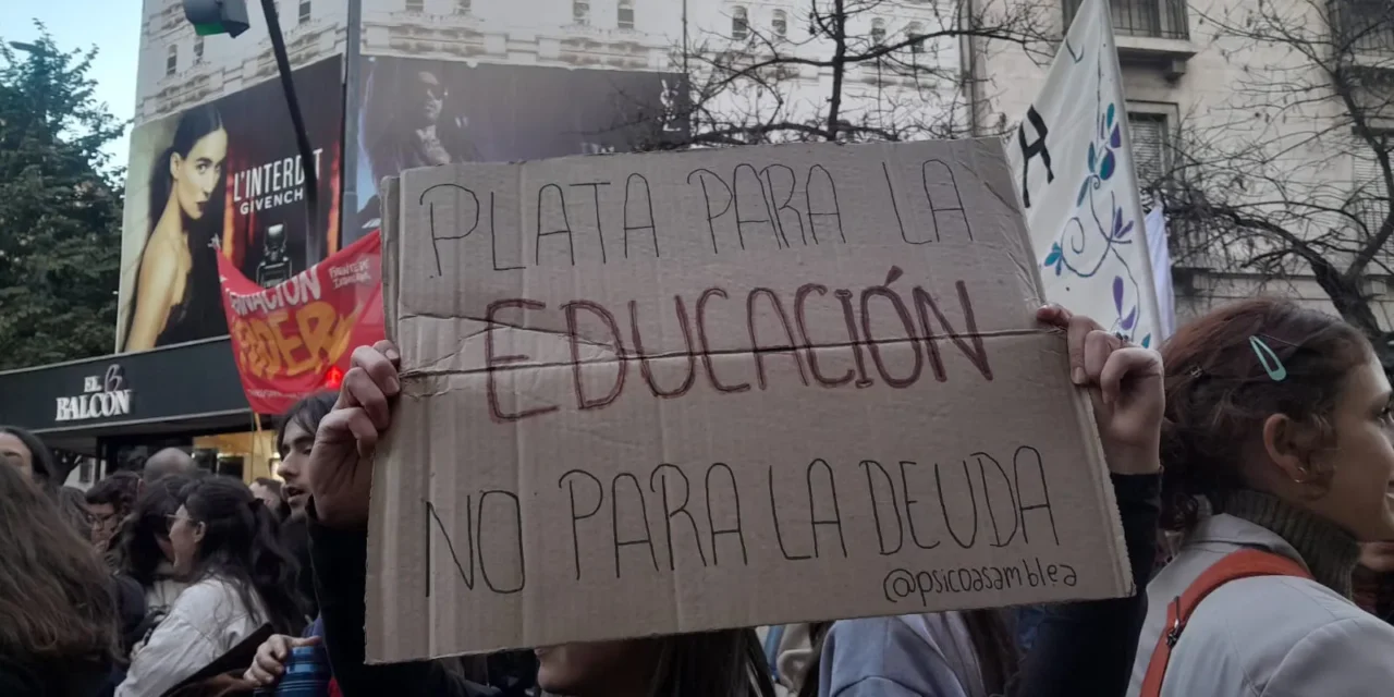 Docentes universitarios realizarán un paro de 72 horas para exigir cumplimiento de la Ley de Financiamiento