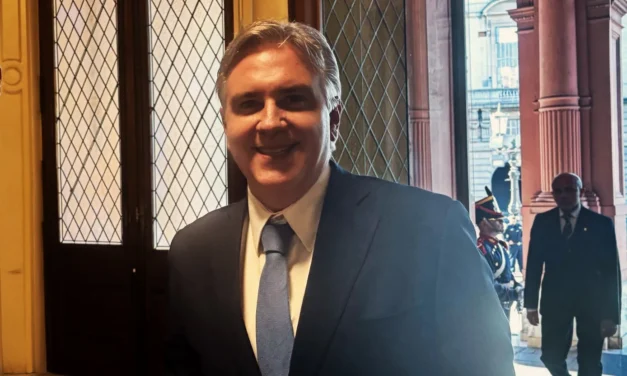 Santilli y Adorni se reúnen con Llaryora este lunes, en busca de apoyos para las reformas del Gobierno