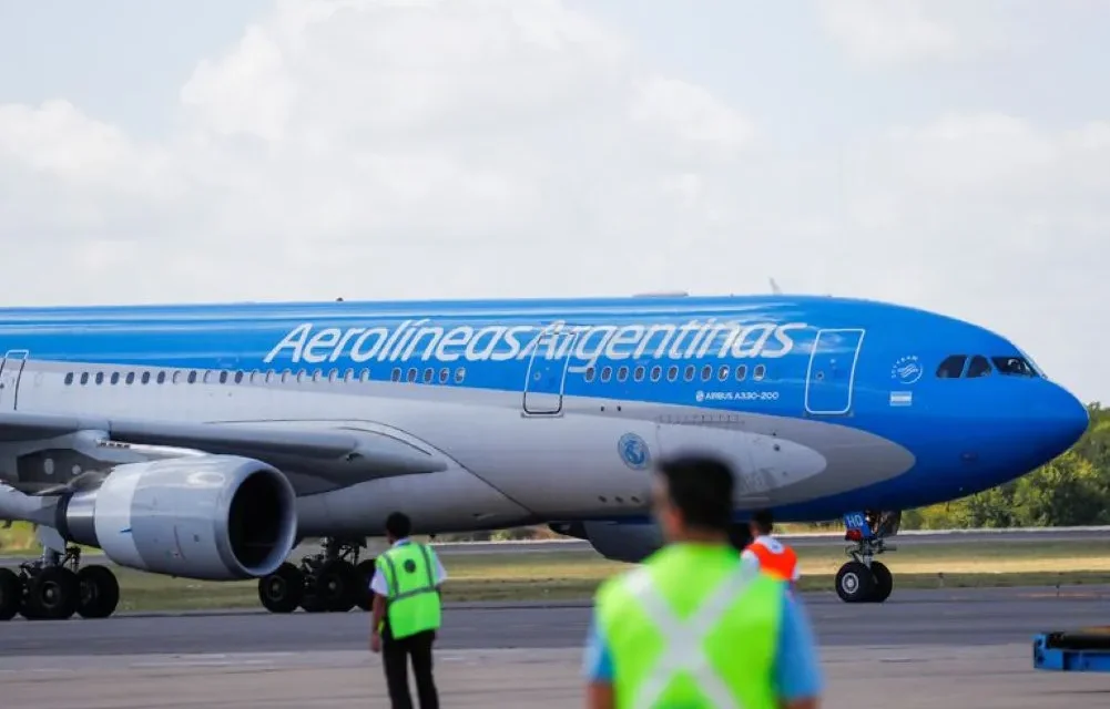 Saldo negativo del turismo: cayó 18,9% el ingreso de turistas extranjeros y subieron 21,8% las salidas al exterior