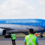 Saldo negativo del turismo: cayó 18,9% el ingreso de turistas extranjeros y subieron 21,8% las salidas al exterior