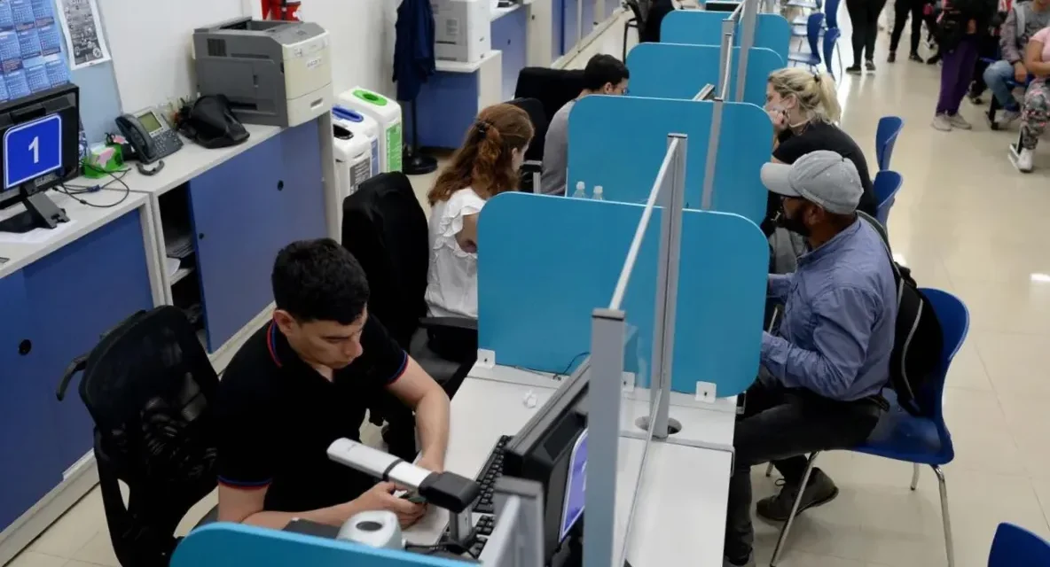 Caída del empleo: en lo que va del año se perdieron más de 15 mil puestos en la administración pública
