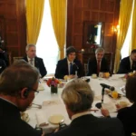 Javier Milei mantuvo en Nueva York un encuentro con empresarios y los alentó a invertir en Argentina