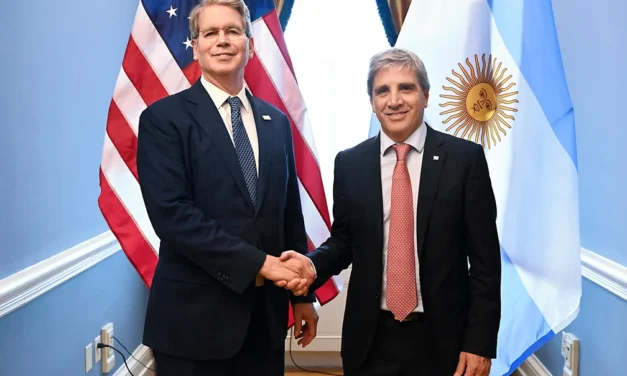 Caputo dice que desestimó la ayuda de u$s 20 mil millones de bancos de EEUU