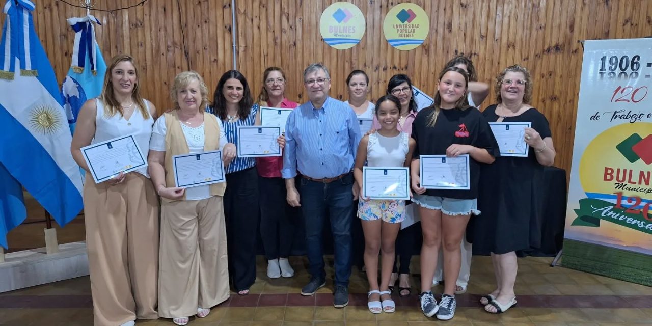 Bulnes: se realizó el cierre de los Talleres Culturales 2025 con entrega de certificado