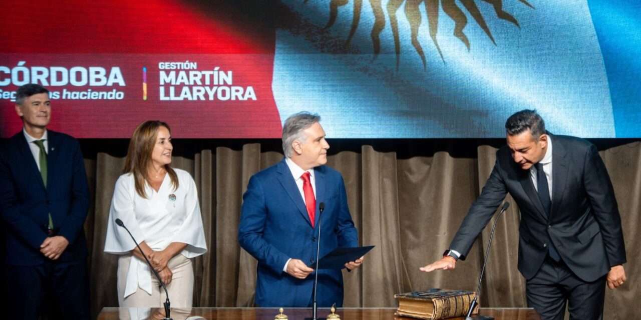 Llaryora tomó juramento a Miguel Siciliano como ministro de Vinculación y Gestión Institucional