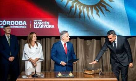 Llaryora tomó juramento a Miguel Siciliano como ministro de Vinculación y Gestión Institucional