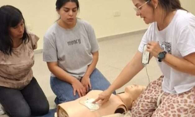 Adelia María: Alumnas del Curso de Cuidados de Adultos Mayores realizaron prácticas de emergencia