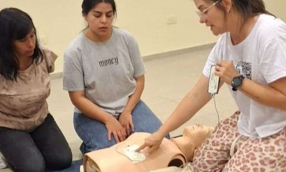 Adelia María: Alumnas del Curso de Cuidados de Adultos Mayores realizaron prácticas de emergencia