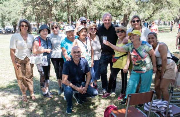 Río Cuarto: adultos mayores participaron de una jornada recreativa en la costa del río