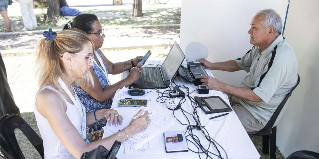 Río Cuarto: La Muni en Tu Barrio estuvo en el IPV Banda Norte con una radio abierta por la inclusión