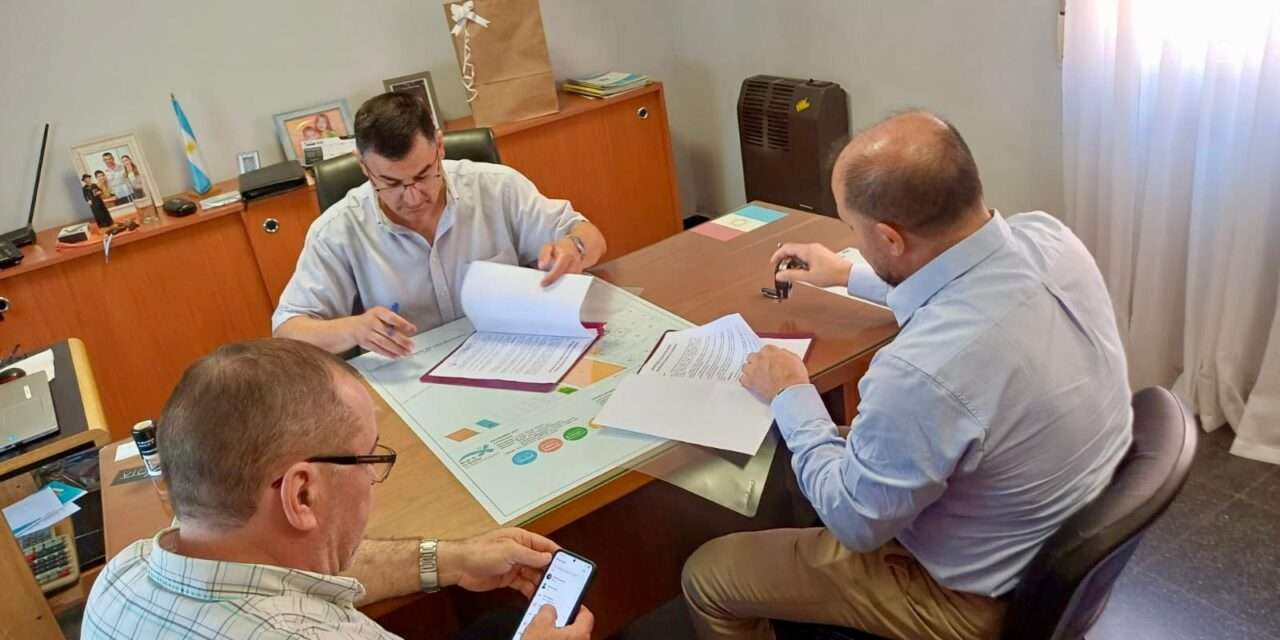 CTAM y el Municipio de Monte de los Gauchos firmaron un convenio para el tendido de fibra óptica