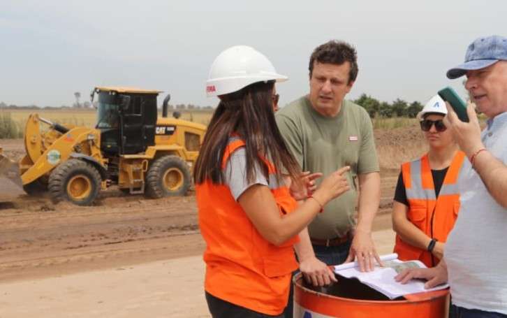 Villa María: Accastello supervisó los avances de la autovía de ingreso por ruta 158