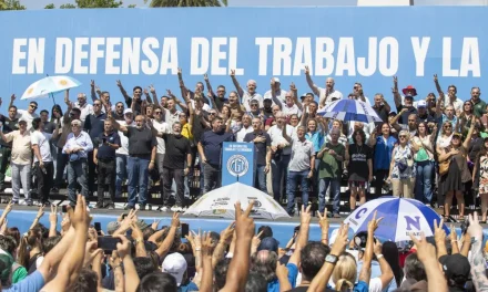 La CGT movilizó a Plaza de Mayo en repudio a la reforma laboral: «No genera nada a favor del mundo del trabajo»